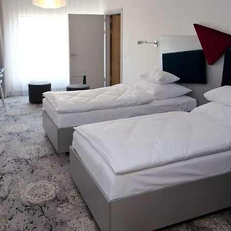 Lenart Отель 4*