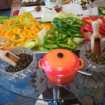 Отель Lenart 4*