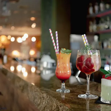 Отель Lenart 4*