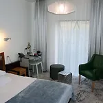 里纳特酒店 4* 威利兹卡