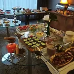 里纳特酒店 4* 威利兹卡