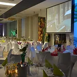 里纳特酒店 威利兹卡