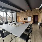 里纳特酒店 4* 威利兹卡