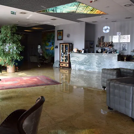 酒店 里纳特酒店