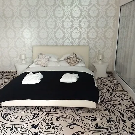 Ξενοδοχείο Lenart