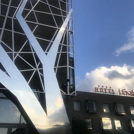 里纳特酒店